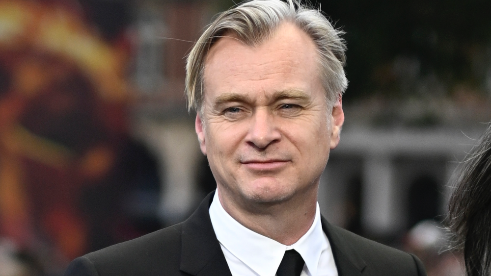 Christopher Nolan sobre la dirección de una película de Bond, la biografía de Howard Hughes falla – Varios