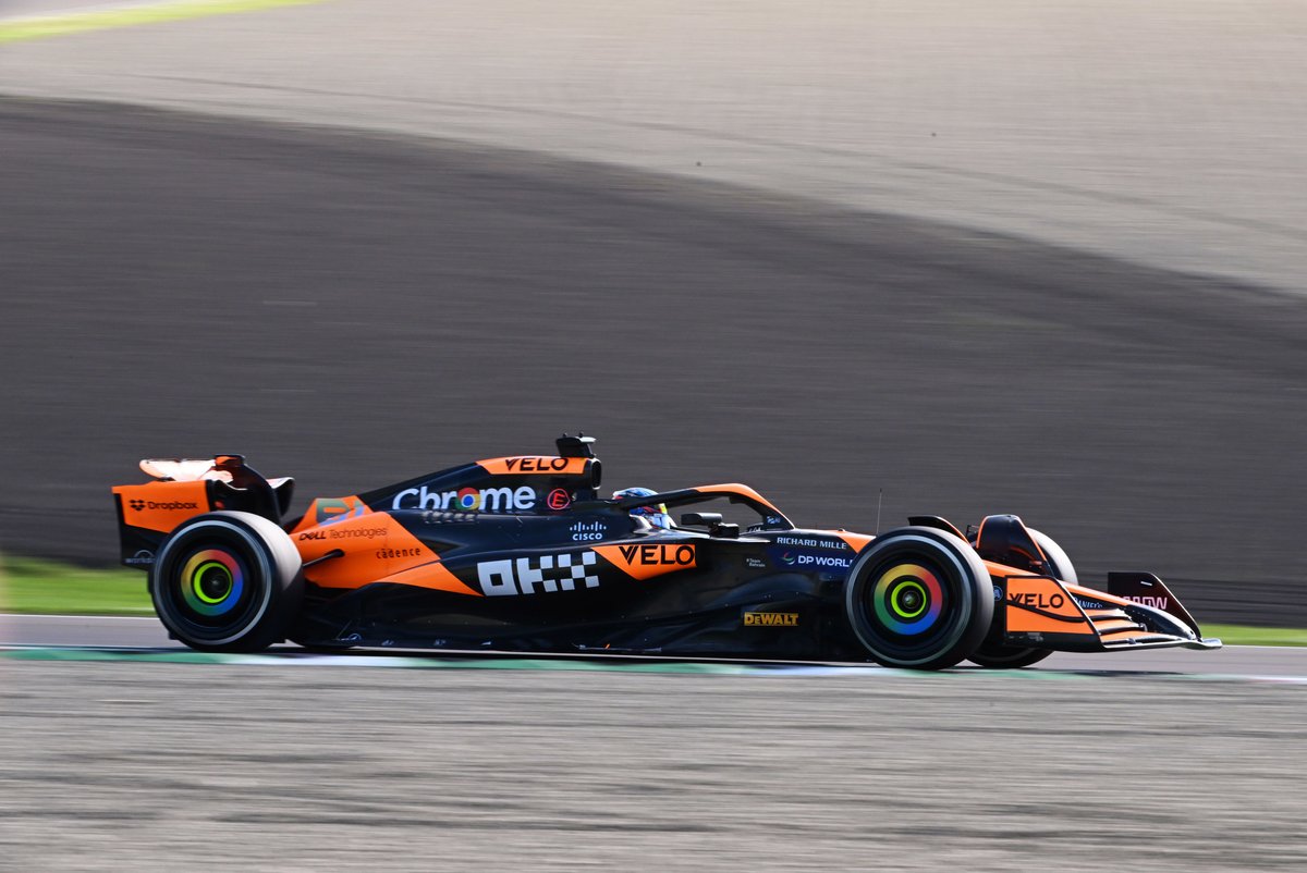 McLaren es el más rápido con Alonso y Pérez saliendo del tercer entrenamiento libre