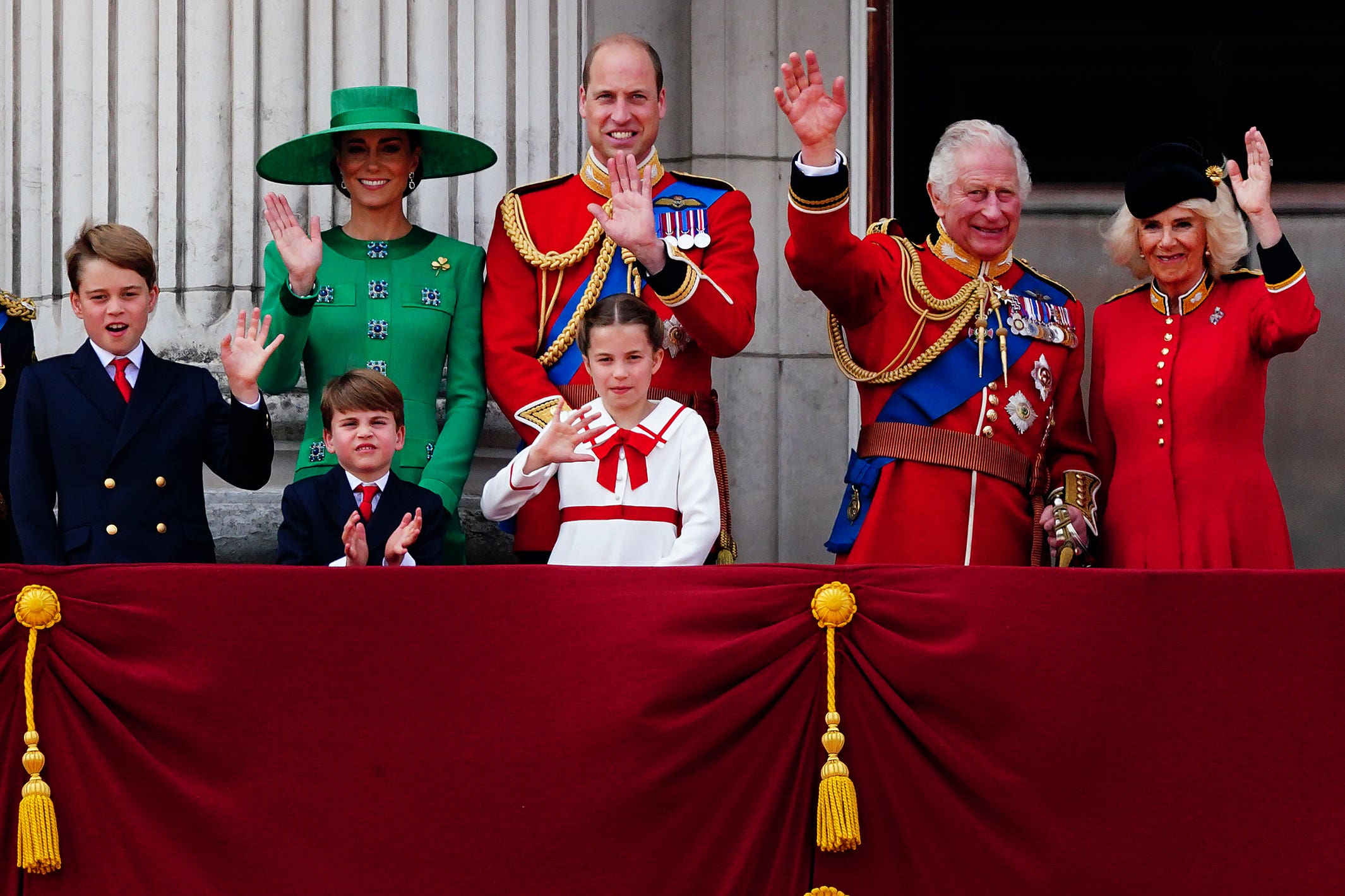 La familia real suele reunirse en el balcón del Palacio de Buckingham para el evento Trooping the Colour (Victoria Jones/PA)