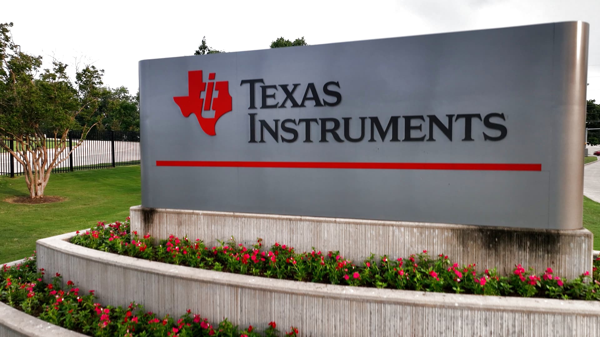El activista Elliott adquiere una participación de 2.500 millones de dólares en Texas Instruments