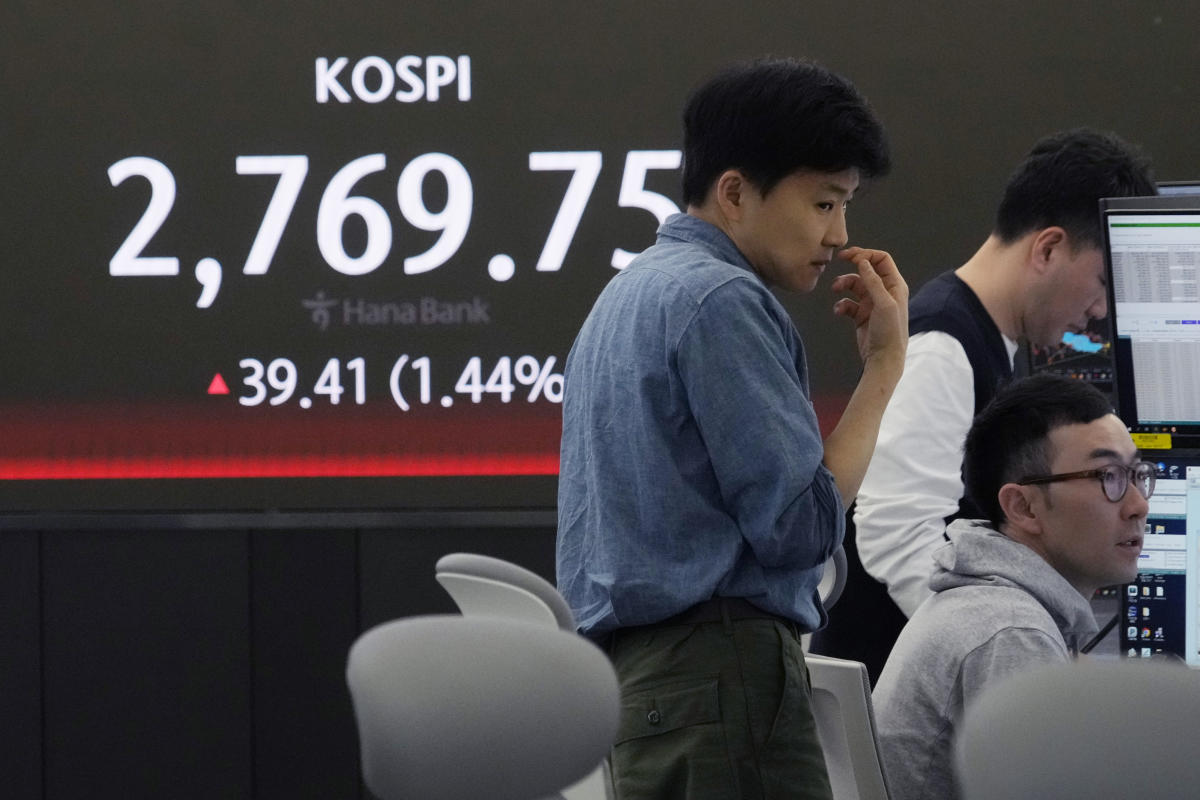 Las bolsas asiáticas subieron tras otra ronda de récords en Wall Street