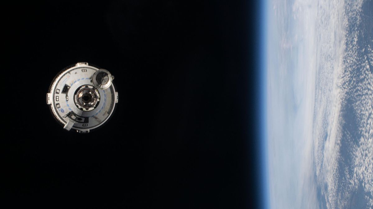 Hoy, la NASA y Boeing discutirán la salida retrasada de Starliner de la Estación Espacial Internacional y puedes escucharla en vivo