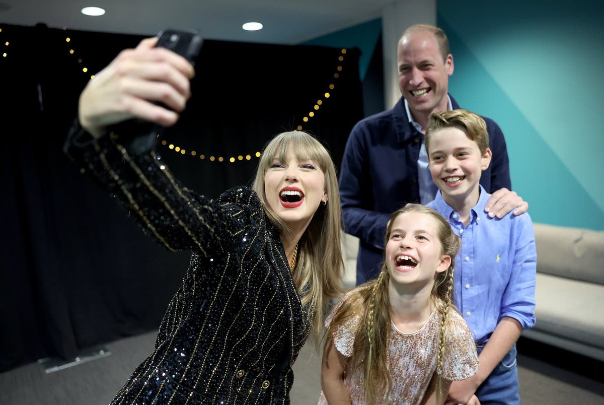 Taylor Swift se hace un selfie con el príncipe William, George y Charlotte en un concierto en Wembley – Royal Family News