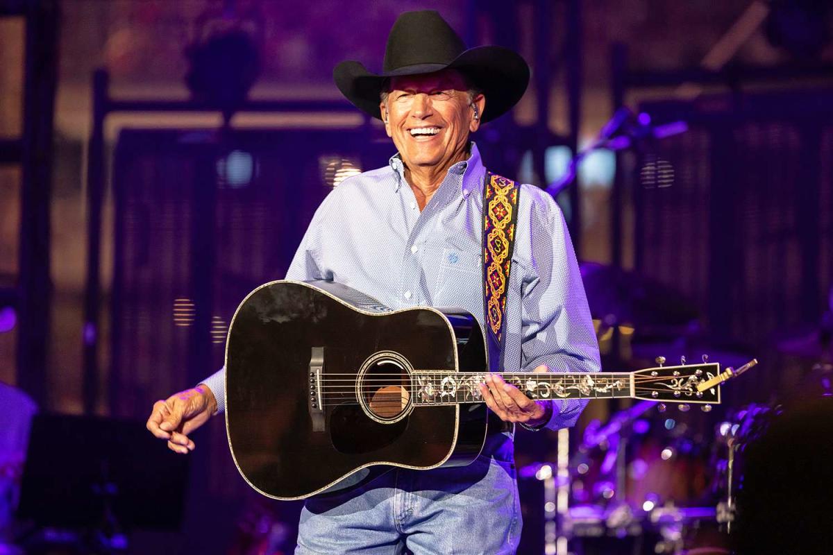 George Strait bate el récord del concierto más grande en la historia de Estados Unidos, al que asistieron más de 110.000 personas