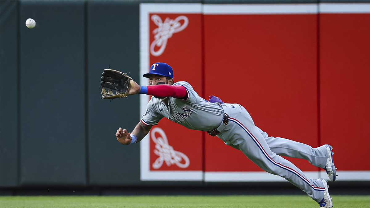 Los Gigantes de Nueva York afirman contratar al veloz jugador de cuadro Derek Hale de los Rangers – NBC Sports by Area and CA