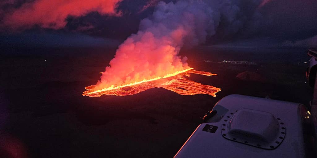 Comienza una nueva erupción volcánica en Islandia tras aumento de actividad sísmica