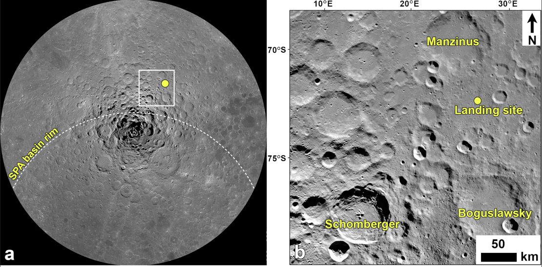 Una imagen de mosaico polar muestra el lugar de aterrizaje de Chandrayaan 3, incluido el punto Shiv Shakti (izquierda) y una vista ampliada alrededor del lugar de aterrizaje que revela cráteres cercanos (derecha).