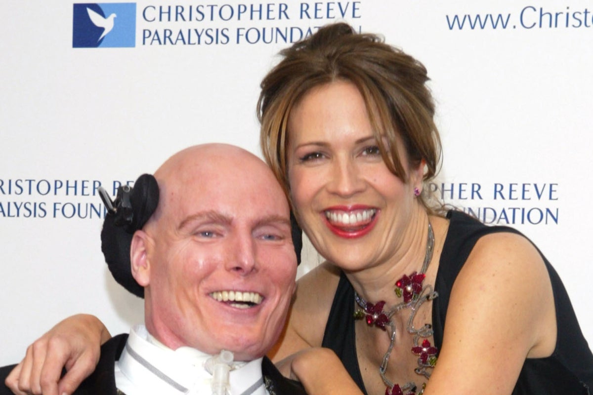 Christopher Reeve dijo que las siete palabras de su esposa le salvaron la vida después de un accidente que le dejó paralizado