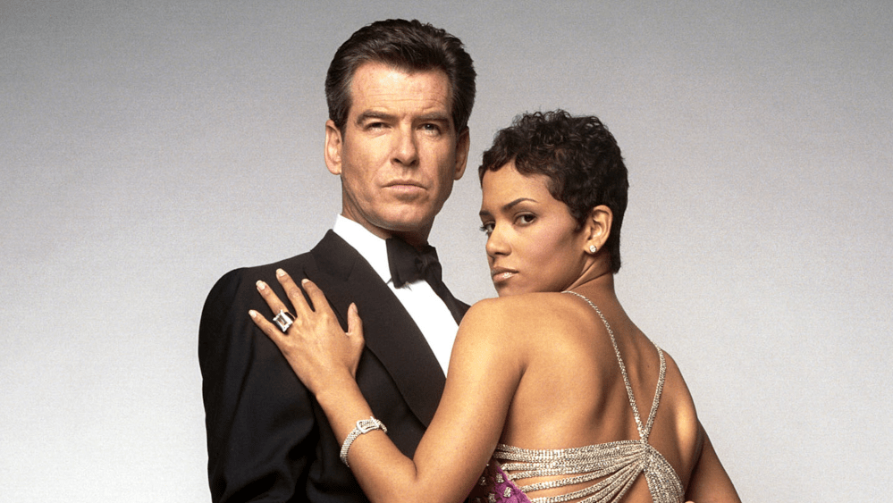 Pierce Brosnan recupera su fe en los hombres en la nueva película de Bond